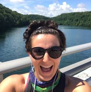 Meet your Posher, Laura